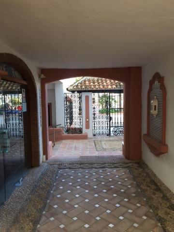 Ferienwohnung Large And Elegant In Puerto Banus With Pools And Paddle Marbella Exterior foto