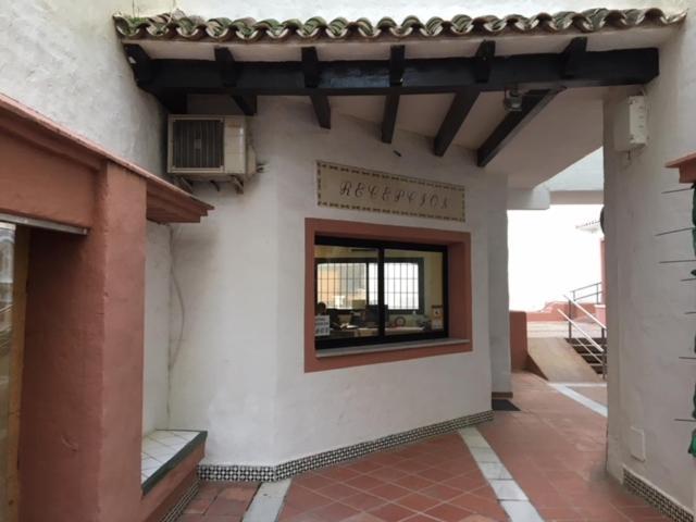 Ferienwohnung Large And Elegant In Puerto Banus With Pools And Paddle Marbella Exterior foto