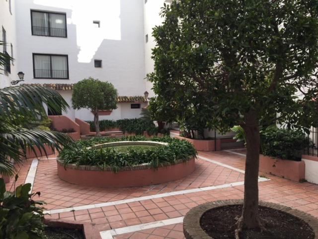 Ferienwohnung Large And Elegant In Puerto Banus With Pools And Paddle Marbella Exterior foto